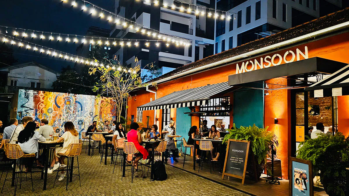 LOOKING TO RENT A RESTAURANT